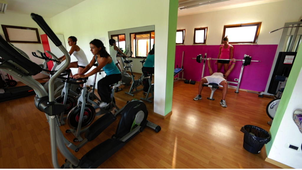 Villaggio Piscina Rei Monte Nai Ngoại thất bức ảnh