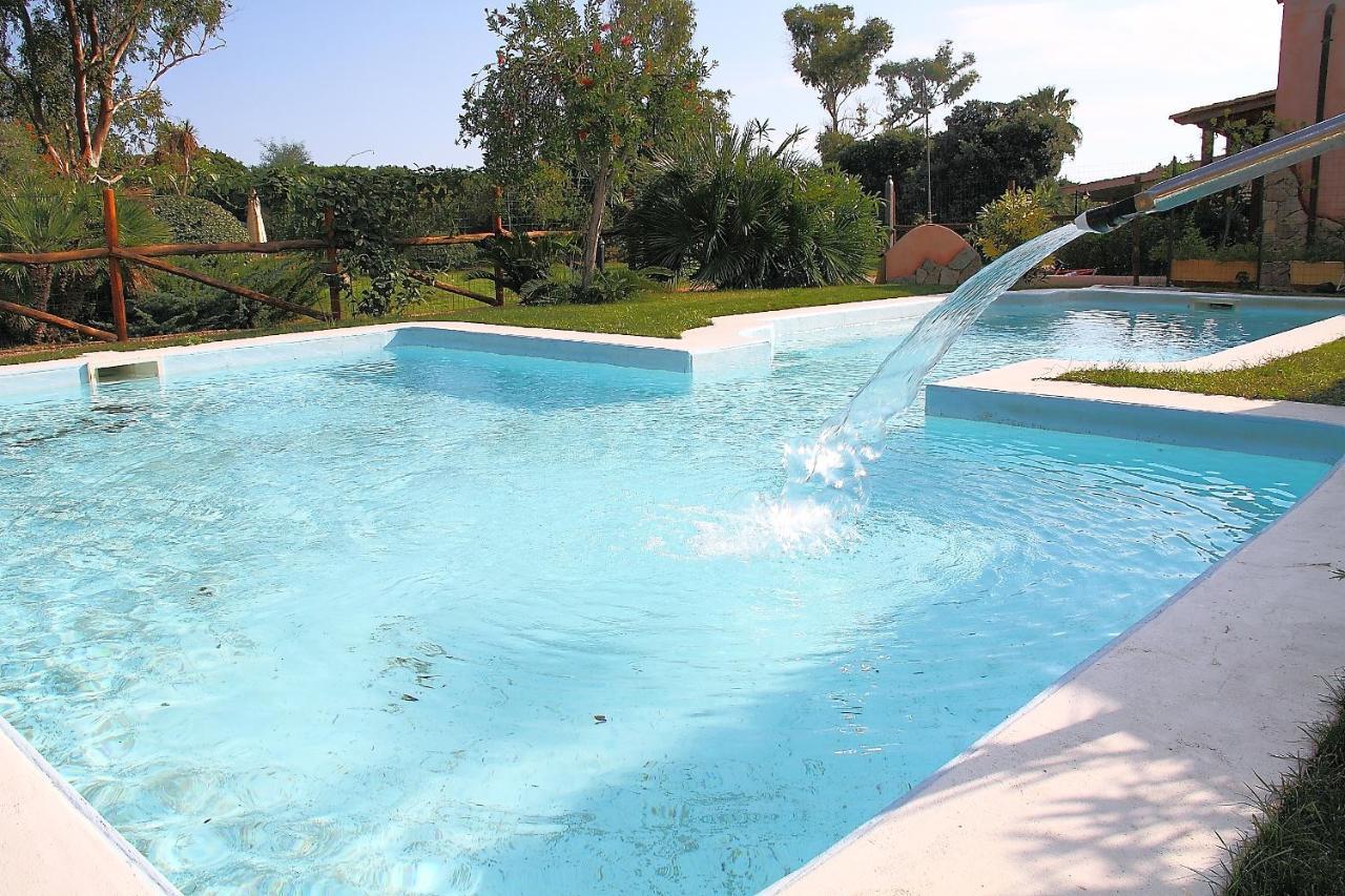 Villaggio Piscina Rei Monte Nai Ngoại thất bức ảnh